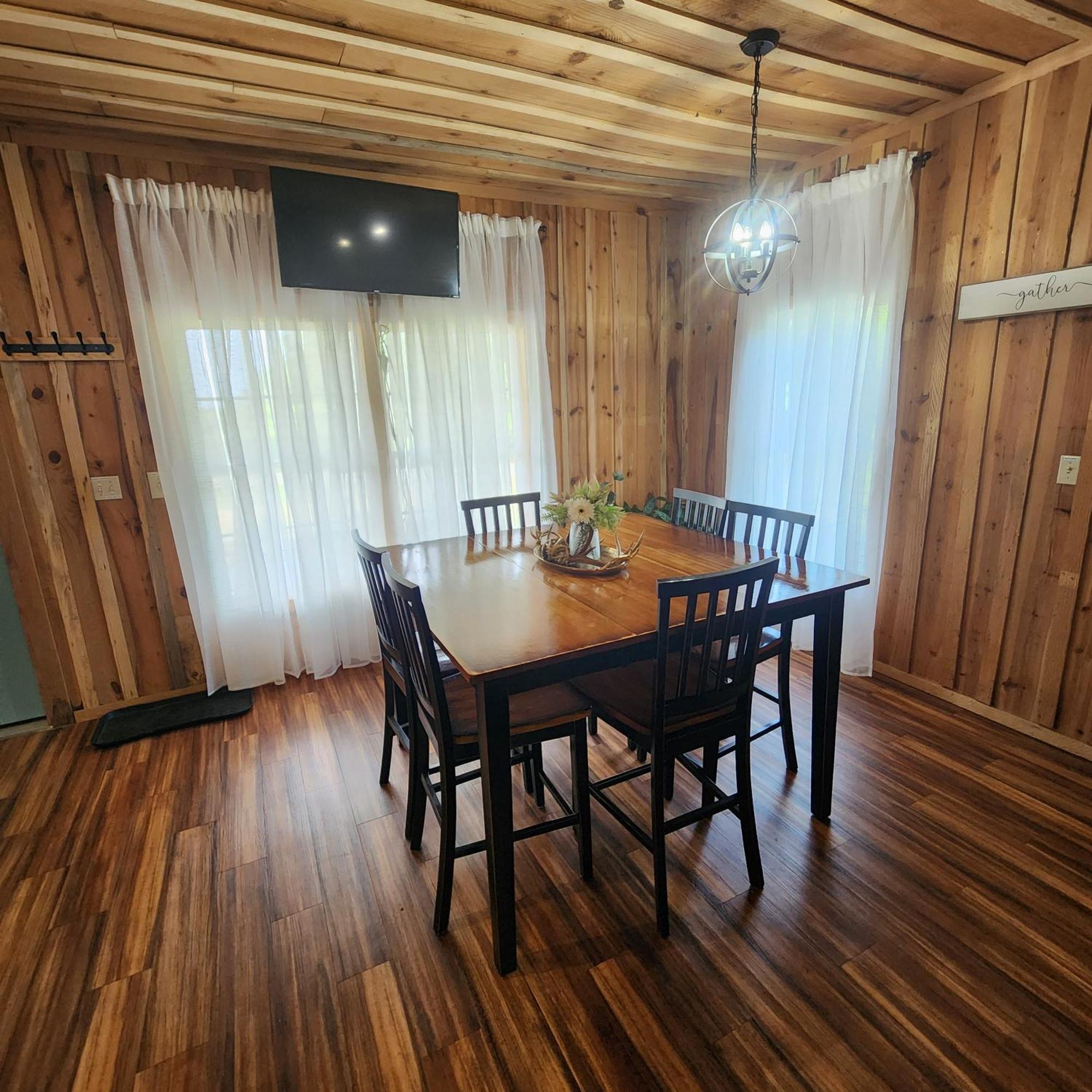 Unique Country Cabin Meets Farmhouse Modern!!! Mena Buitenkant foto